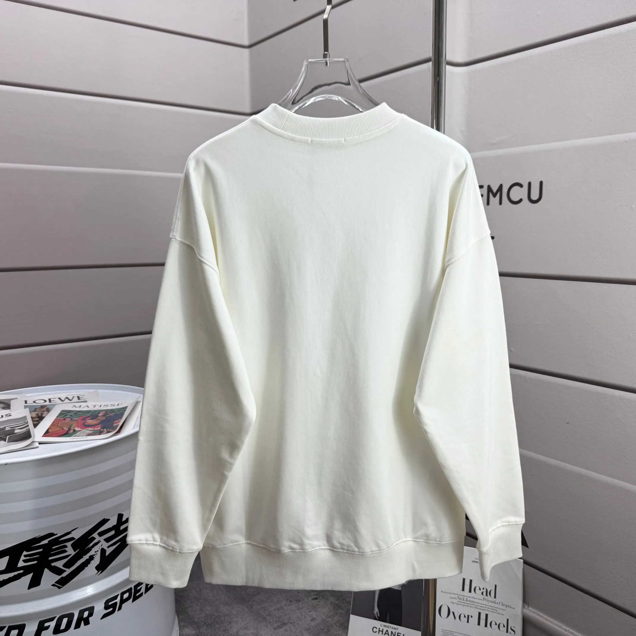 P210 Polo* Ralph Lauren 2025 Autumn and Winter new round neck sweatshirt Classic simple embroidery Customized terry fabric Long sleeves Unisex Color: Black White Size: S (90-130 pounds) M (120-150 pounds) L (140-165 pounds) XL (160-180 pounds) XXL (180-210 pounds)